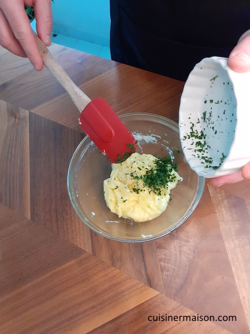 Adicione a salsa ao molho