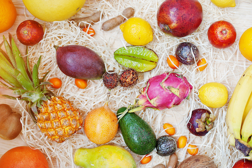 Pitaya entre outras frutas exóticas