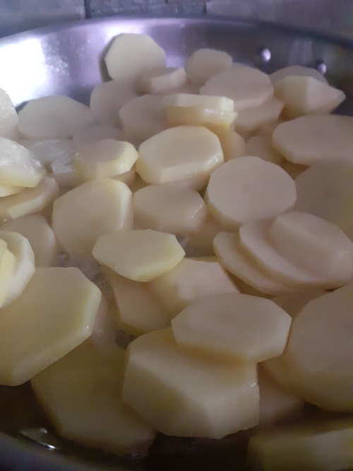 Adicione batatas