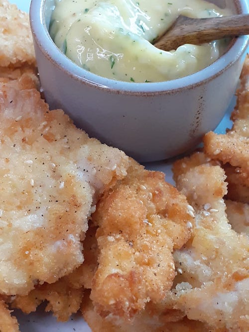 Nossa receita caseira de nuggets de frango: crocantes, gourmet, em apenas 3 etapas!