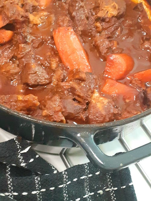 Um bom pratinho cozido em fogo brando e preparado com amor: La Daube Provençale