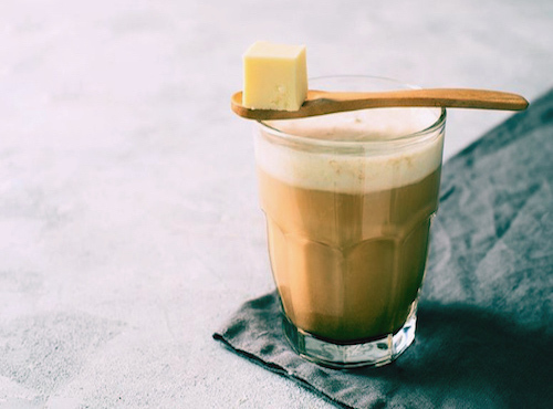 Como você prepara o Bulletproof Coffee?